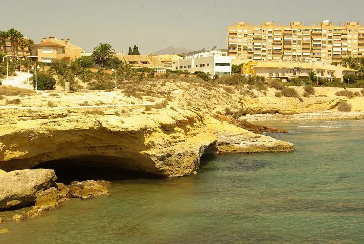 Playa de Banyets de la Reina