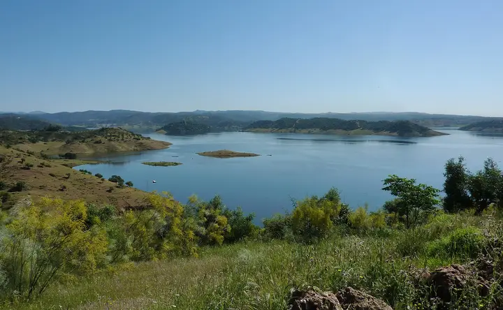 Embalse Breña ,la)