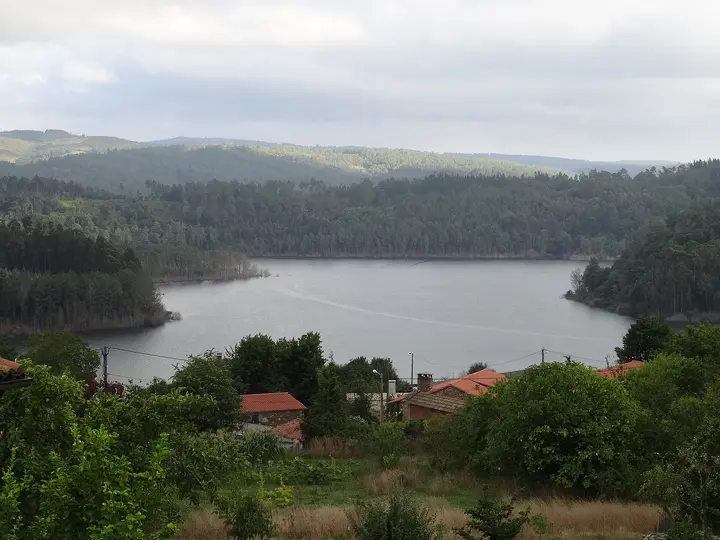 Embalse Portodemouros
