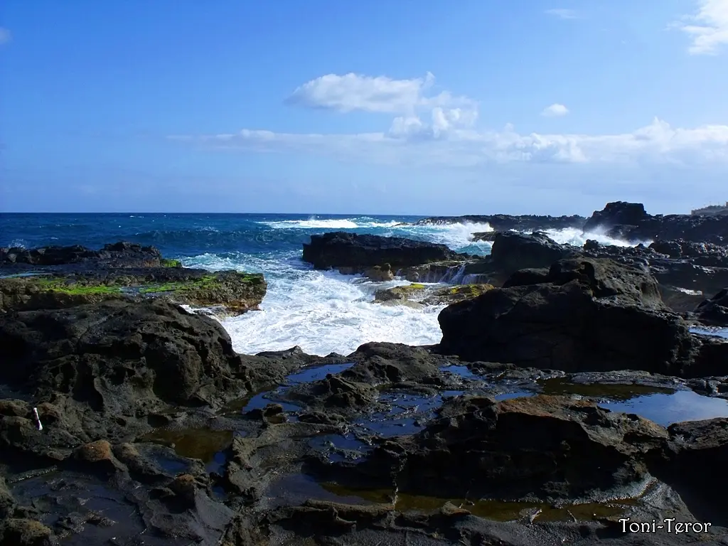 Playa de los Charcones