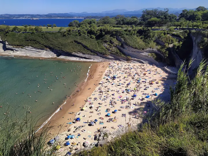 Playa Mataleñas